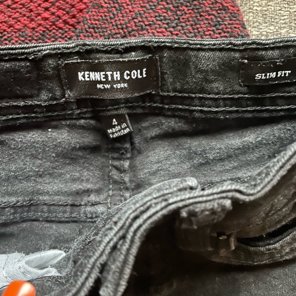 Sweater and Kenneth Cole jeans, size 4 - Picture 4 of 4